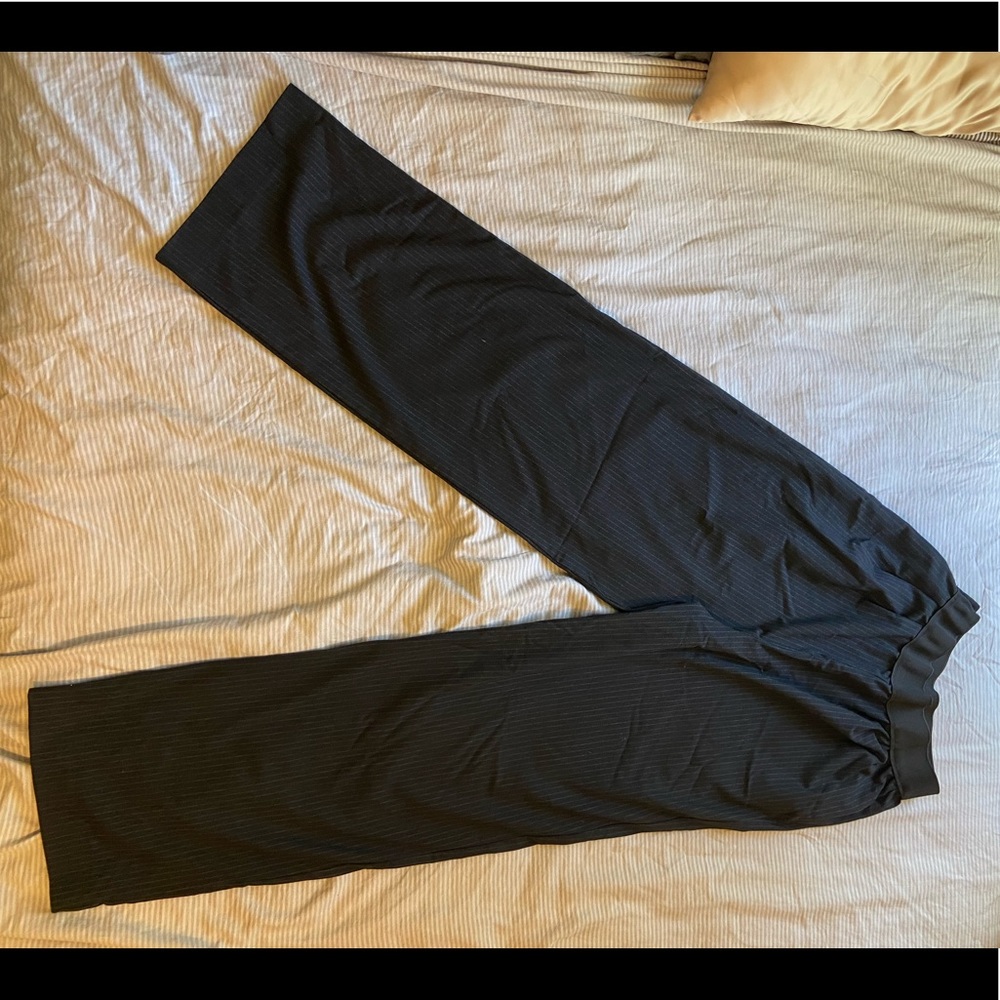 Formal pants with an elastic waist